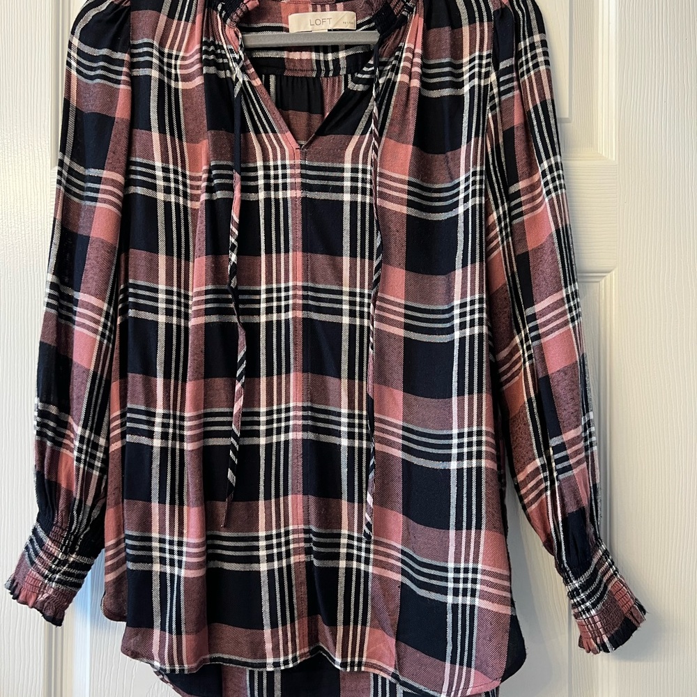 Loft, long sleeve black, multicolor checkered blouse. Size Small Petite